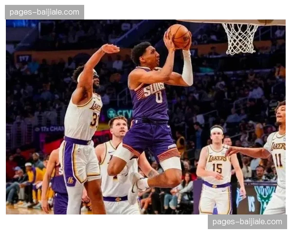 湖人六连客防守短板成隐忧，关键时刻漏三分或致排名滑落